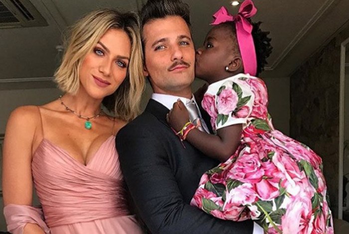 Casal de atores e sua filha estão sempre na mídia (Reprodução/Instagram)