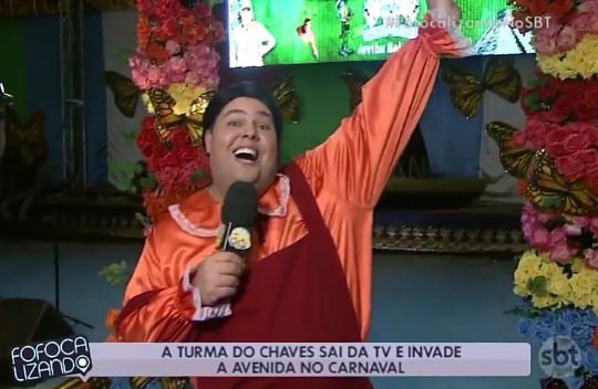 Repórter diverte os telespectadores do SBT (Reprodução/SBT)