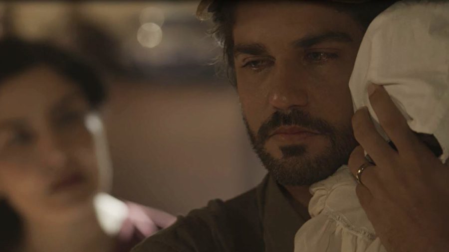 Inácio (Bruno Cabrerizo) discute com Delfina (Letícia Sabatella) em Tempo de Amar