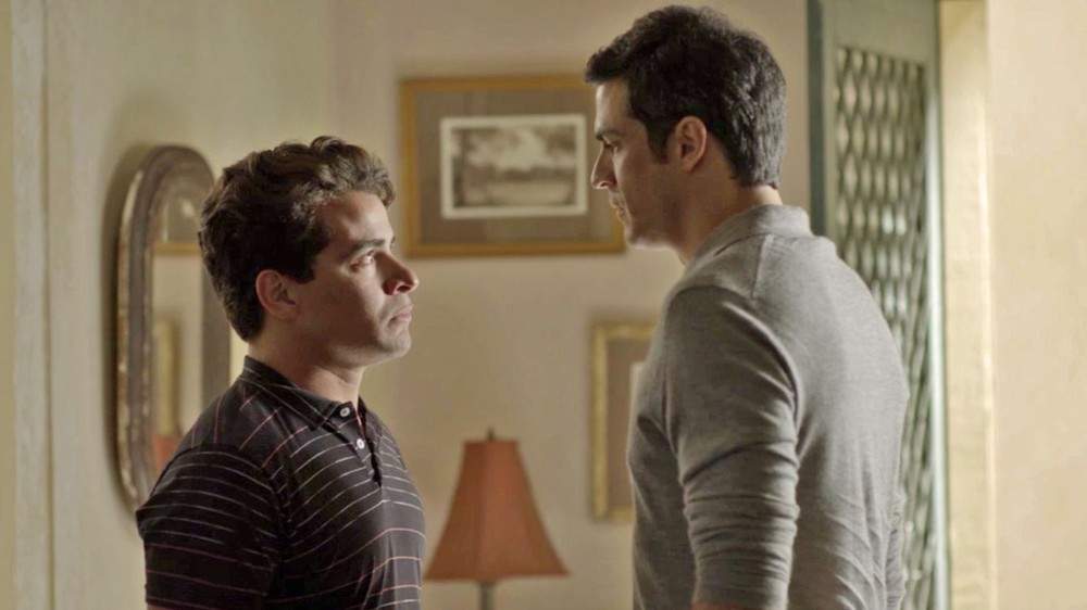 Julio (Thiago Martins) e Eric (Mateus Solano) de Pega Pega