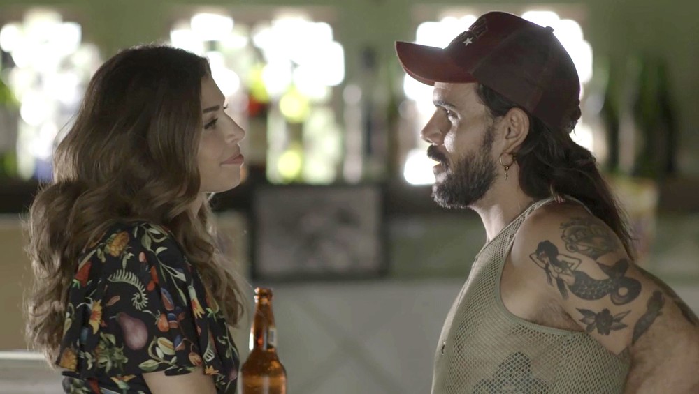 Livia (Grazi Massafera) e Mariano (Juliano Cazarre) de O Outro Lado do Paraiso