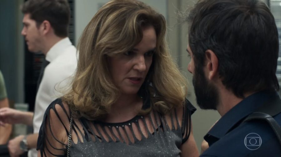 Lorena (Sandra Corveloni) e Vinicius (Flávio Tolezani) em O Outro Lado do Paraíso