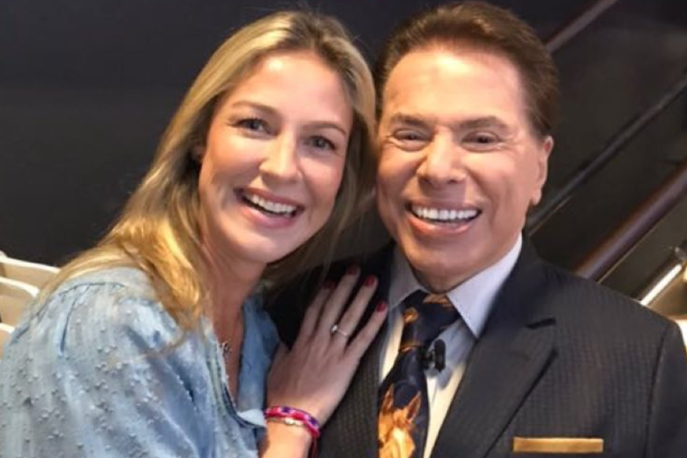 Luana Piovani e Silvio Santos nos corredores do SBT (Divulgação)