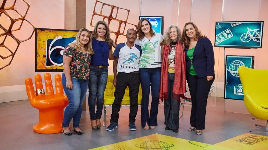 Michelle Loreto com os convidados do debate de estreia da série 60+ sobre saúde dos idosos