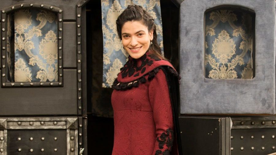 Mirtes (Maria Manoela) em Deus Salve o Rei