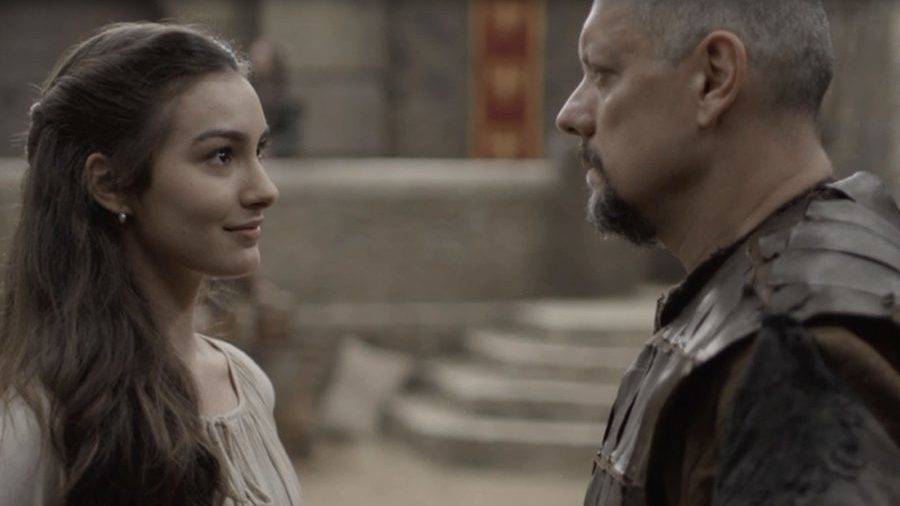 Selena (Marina Moschen) e Romero (Marcelo Airoldi) em Deus Salve o Rei (Divulgação/ TV Globo)