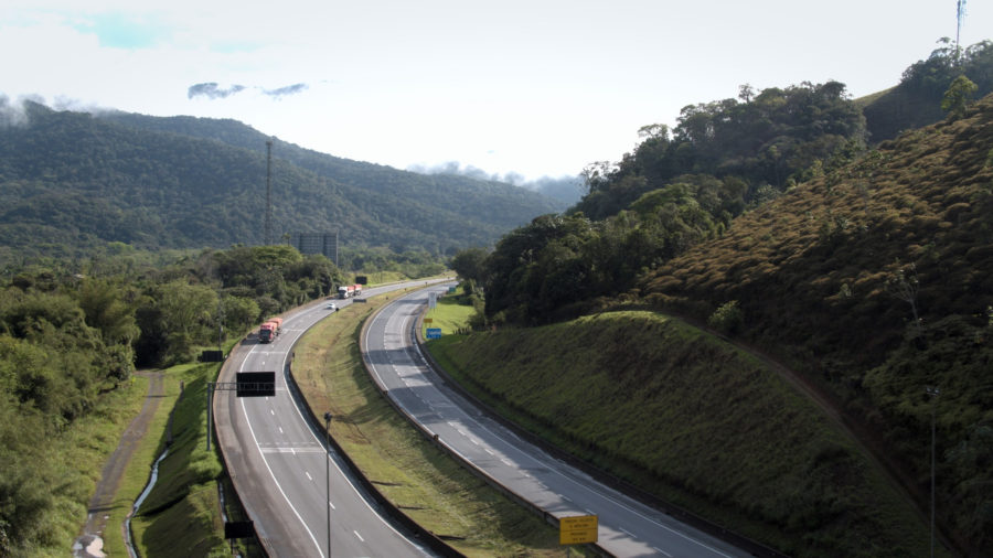 Rodovia Régis Bittencourt retratada no Documentário Mundo Inovação - Engenharia