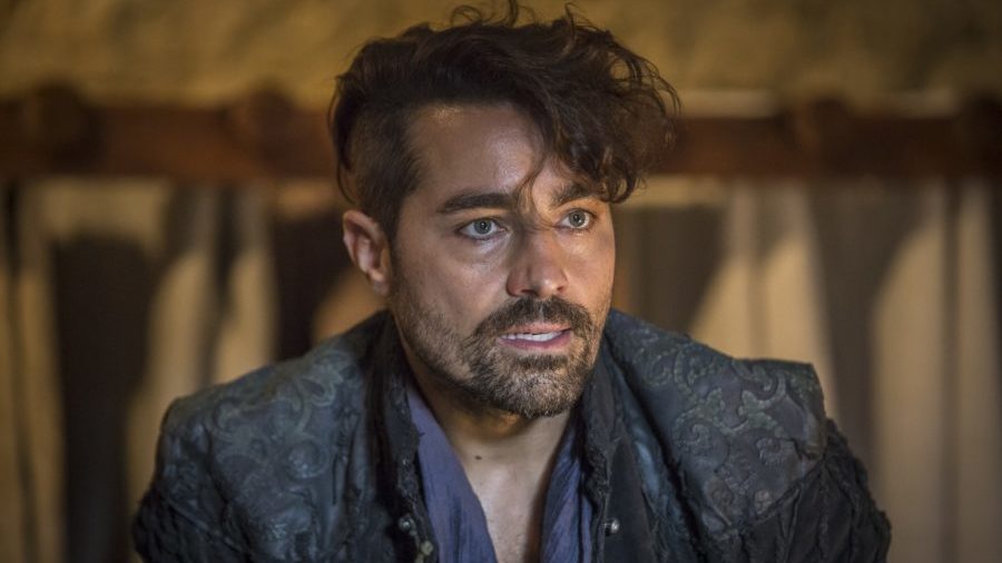 Virgílio (Ricardo Pereira) em Deus Salve o Rei