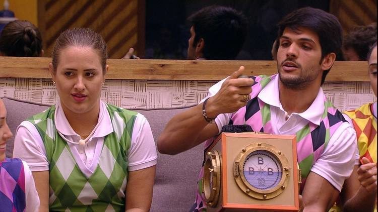 Patrícia e Lucas durante sorteio no BBB18 (Reprodução: TV Globo)