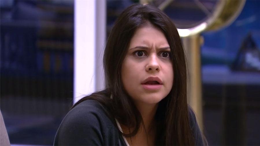 Estudante garante que é uma bruxa (Reprodução/TV Globo)