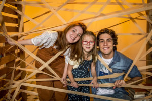 Alex ( Daniel Rangel ), Mel ( Maria Rita ) e Flora (Jeniffer Oliveira) em Malhação: Vidas Brasileiras