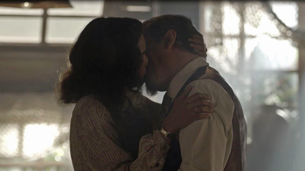 Eunice (Lucy Alves) e Reinaldo (Cassio Gabus Mendes) de Tempo de Amar