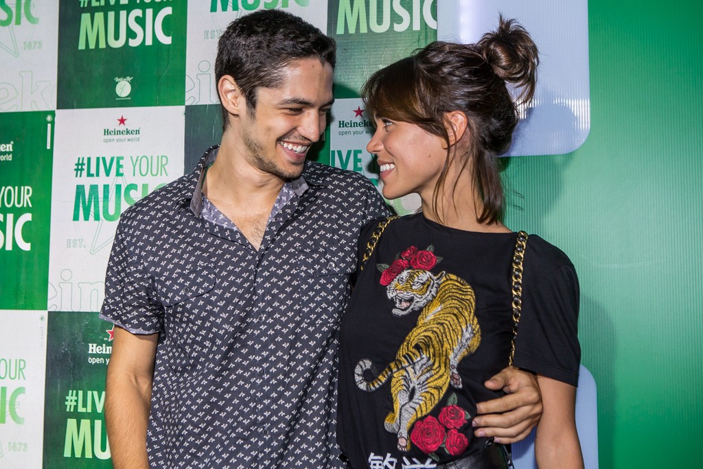 Gabriel Leone e Carla Salle