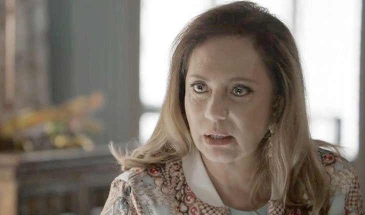 Nadia (Eliane Giardini) de O Outro Lado do Paraiso