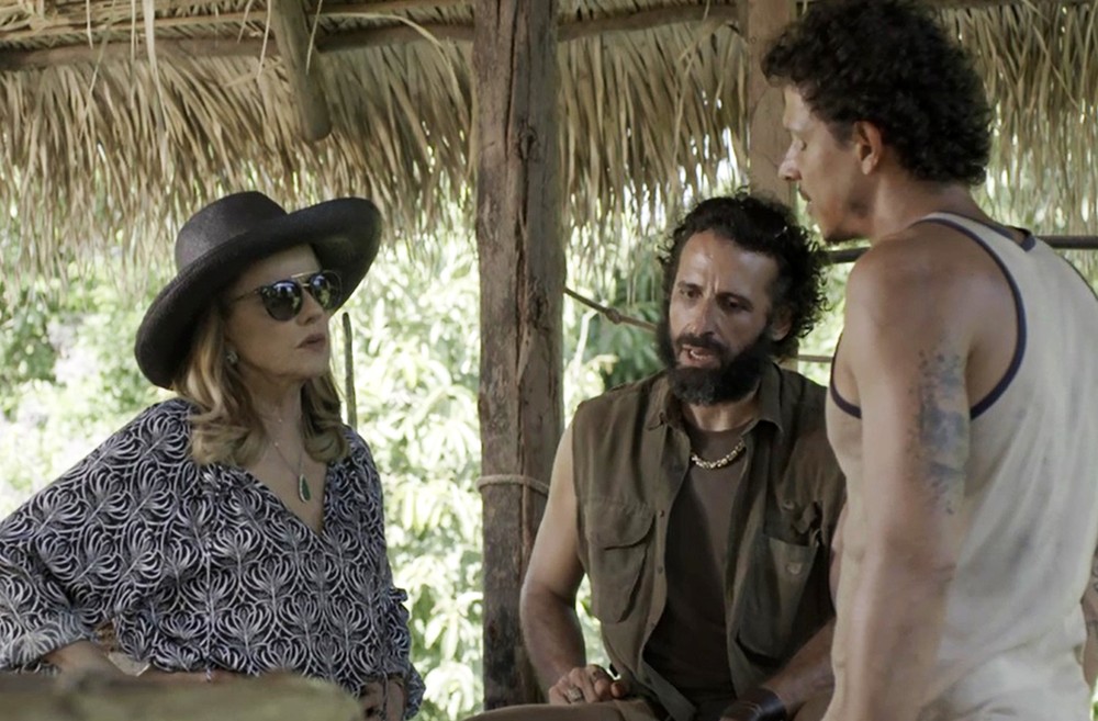 Sophia (Marieta Severo), Ze Victor (Rafael Losso) e Rato (Cesar Ferrario) de O Outro Lado do Paraiso
