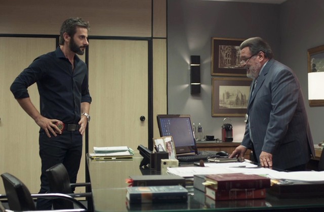 Vinicius (Flavio Tolezani) e Gustavo (Luis Melo) de O Outro Lado do Paraiso