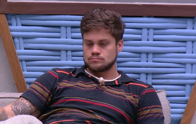 Breno reclama da falta do que fazer no BBB18 (Reprodução: TV Globo)