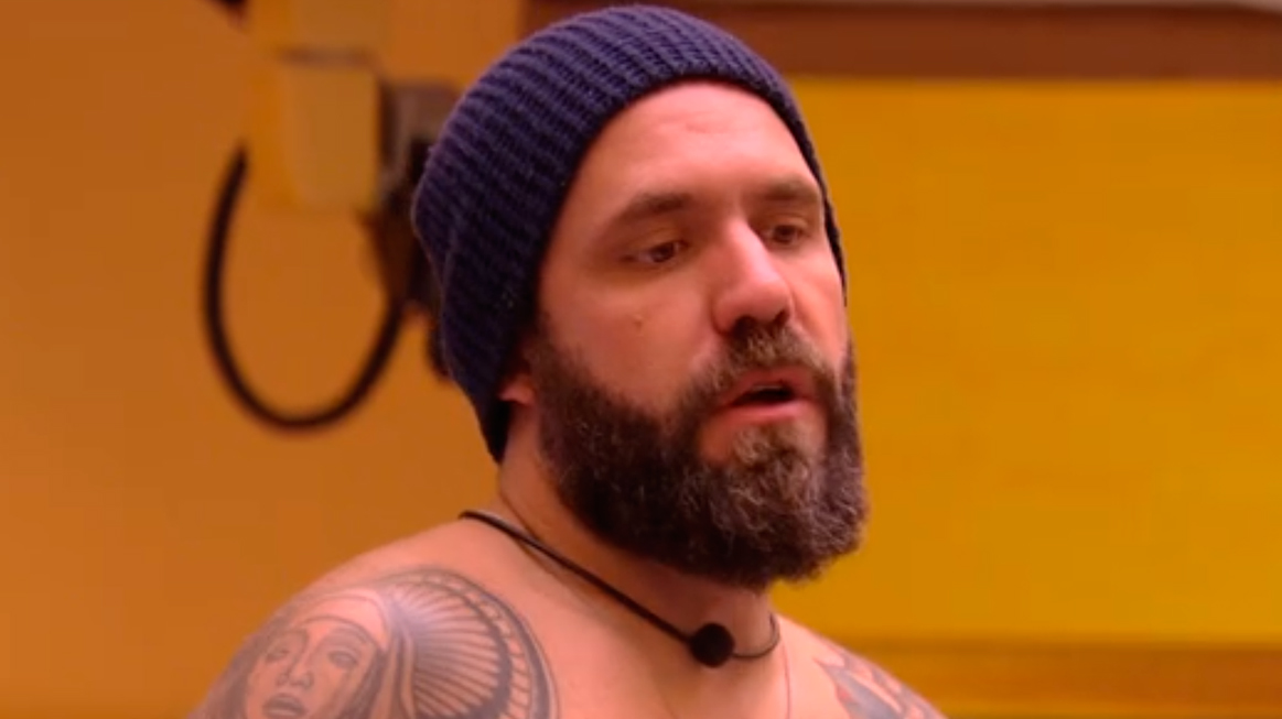 Caruso arquiteta votos no BBB18 (Reprodução: TV Globo)Caruso arquiteta votos no BBB18 (Reprodução: TV Globo)