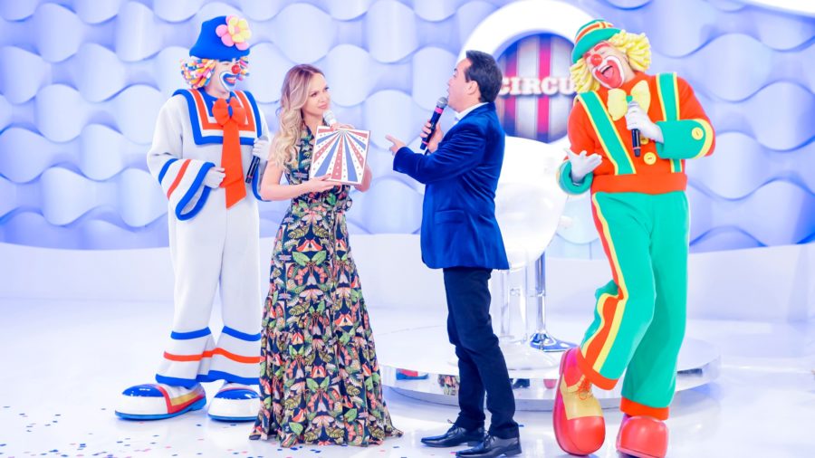 Eliana recebe Rinaldi, e a dupla de palhaços Patati Patatá em seu programa