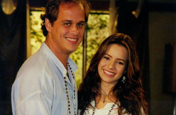 Tony (Guilherme Fontes) e Cristal (Sandy) em Estrela-Guia