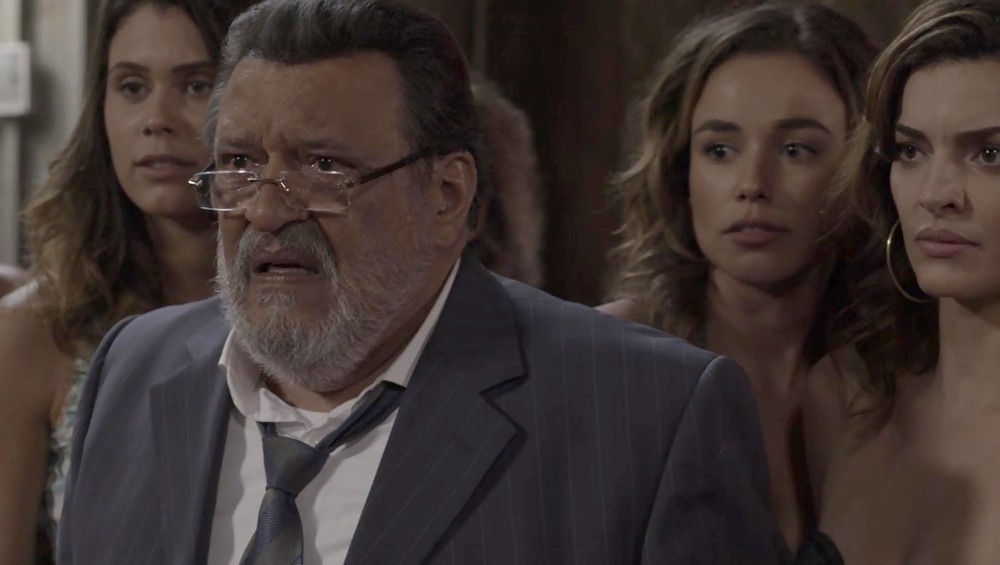 Gustavo (Luis Melo) de O Outro Lado do Paraiso