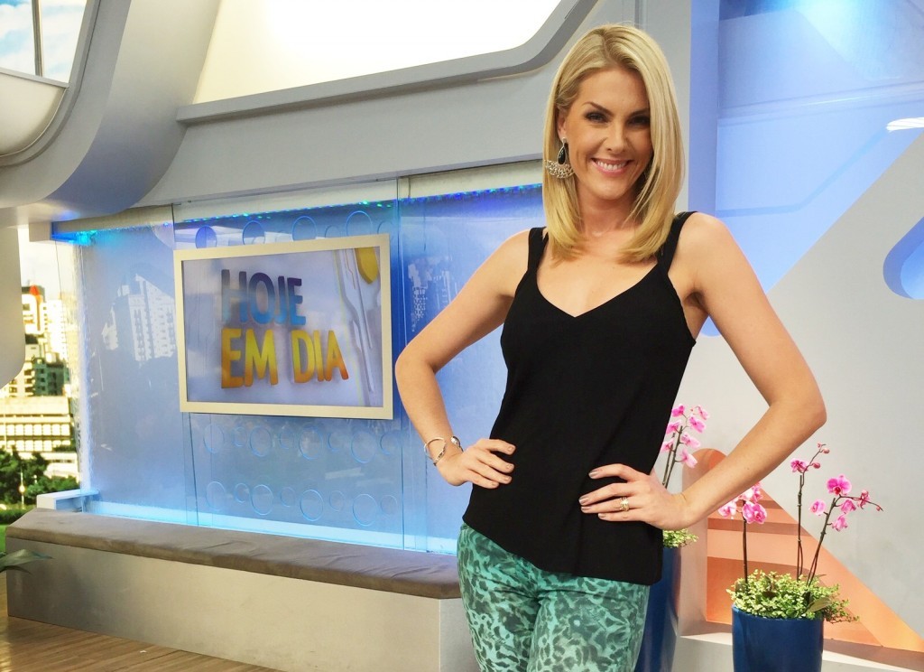 Atualmente, artista é uma das âncoras de matinal popular (Divulgação/TV Record)