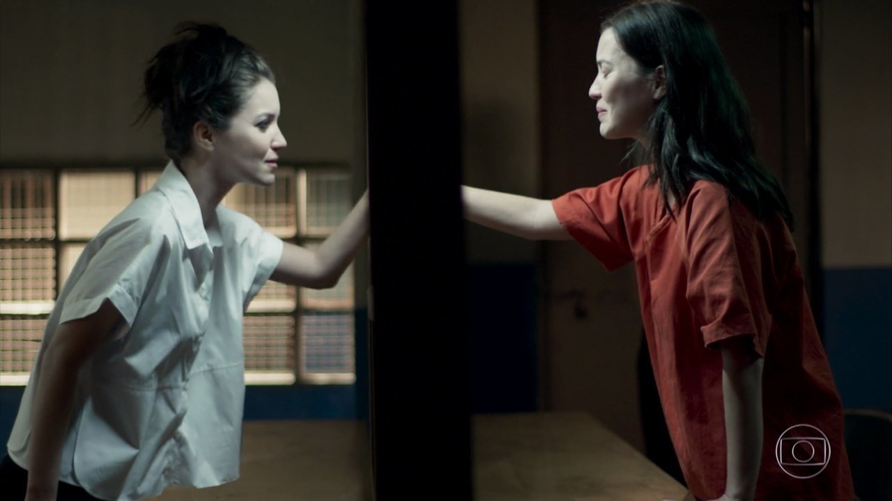 Nathália Dill interpretou as irmãs Júlia e Lorena em Rock Story