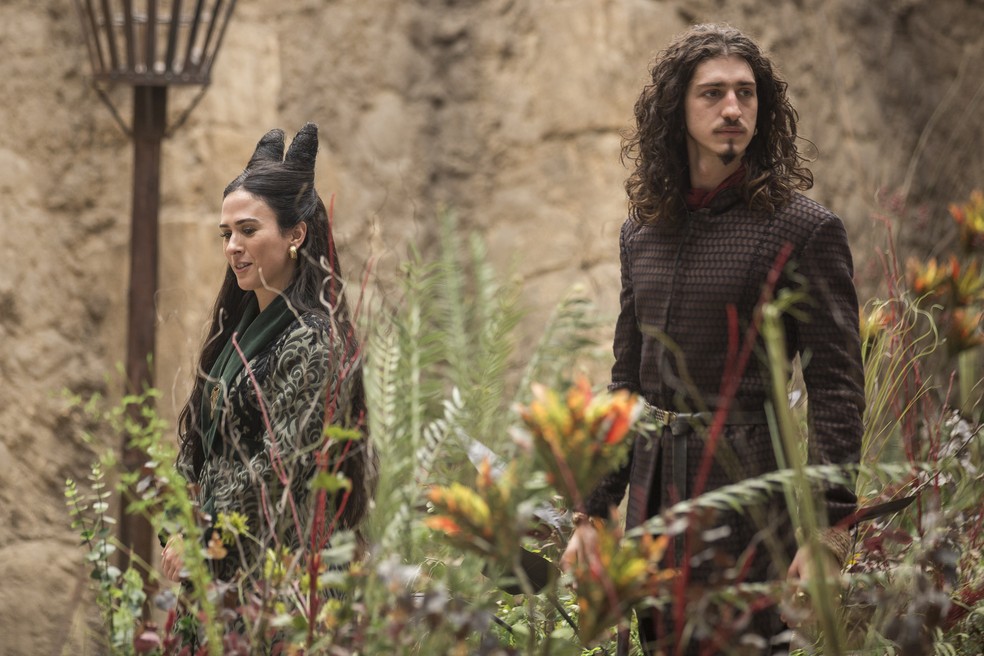 Lucrecia (Tata Werneck) e Rodolfo (Johnny Massaro) de Deus Salve o Rei