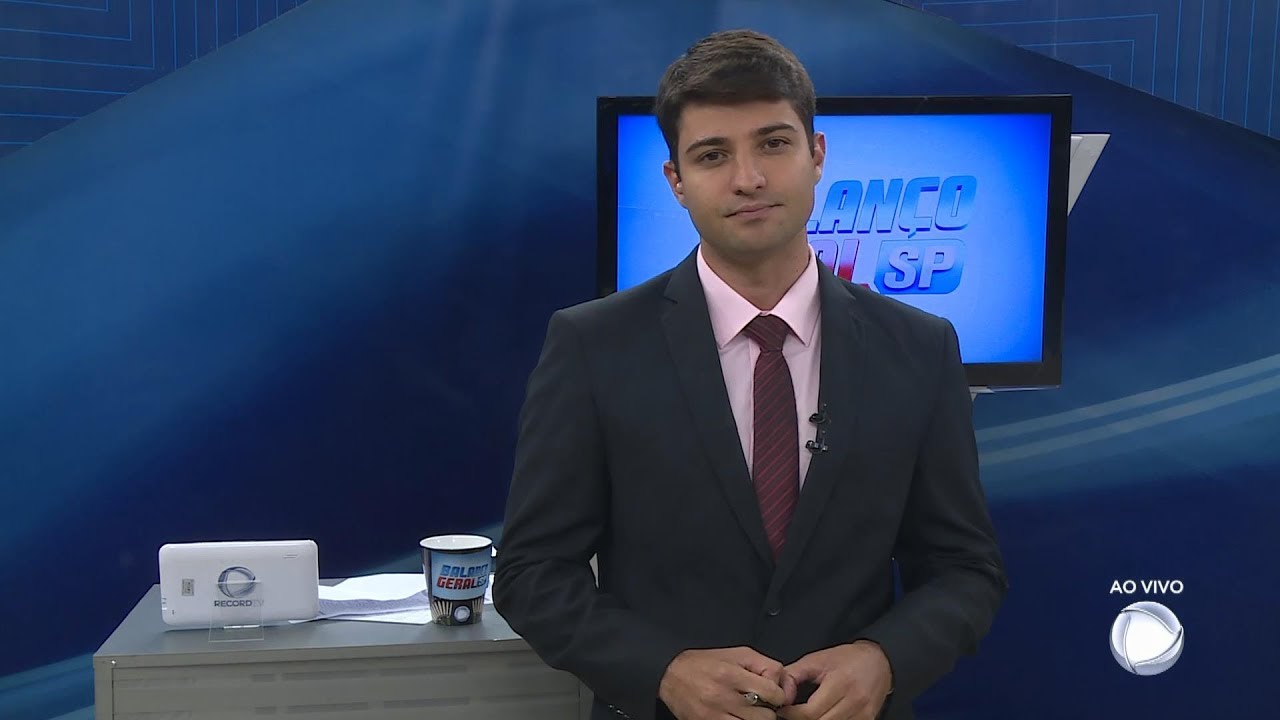 Rafael Algarte no Balanço Geral: ele é o novo apresentador da Record News