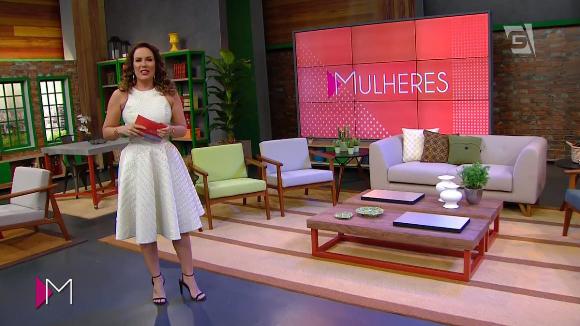 Atualmente, "Mulheres" é comandado pela jornalista Regina Volpato (Divulgação/TV Gazeta)