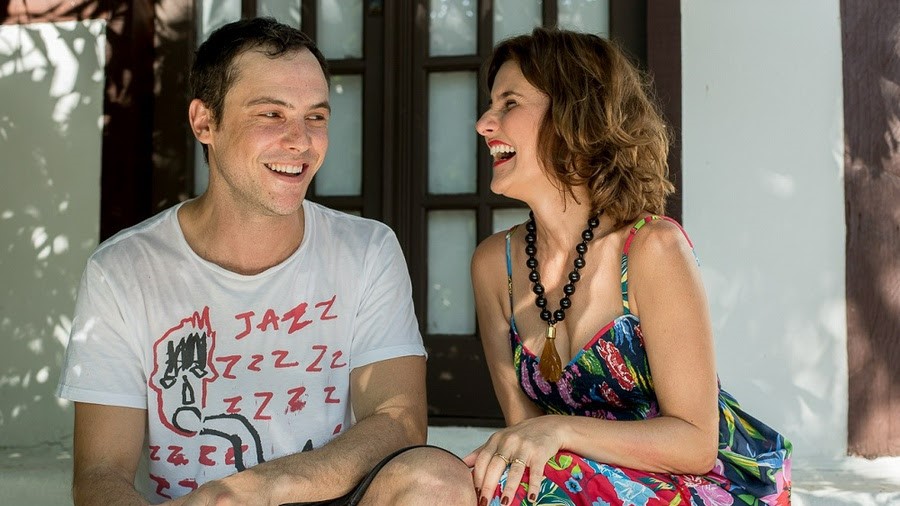 Sérgio Guizé e Simone Zuccolotto no Cinejornal