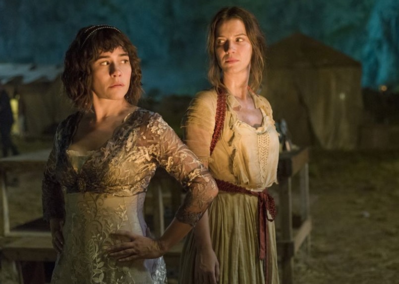 Susana (Alessandra Negrini) e Elisabeta (Nathalia Dill) de Orgulho e Paixao
