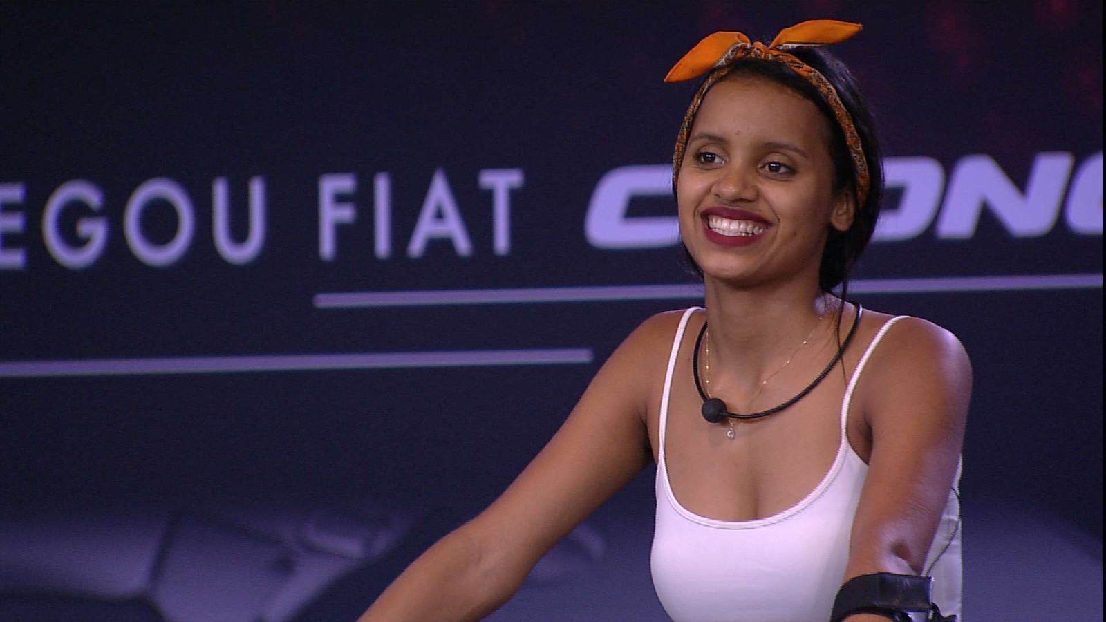 Gleici brinca com Kaysar durante prova no BBB18 (Reprodução: TV Globo)