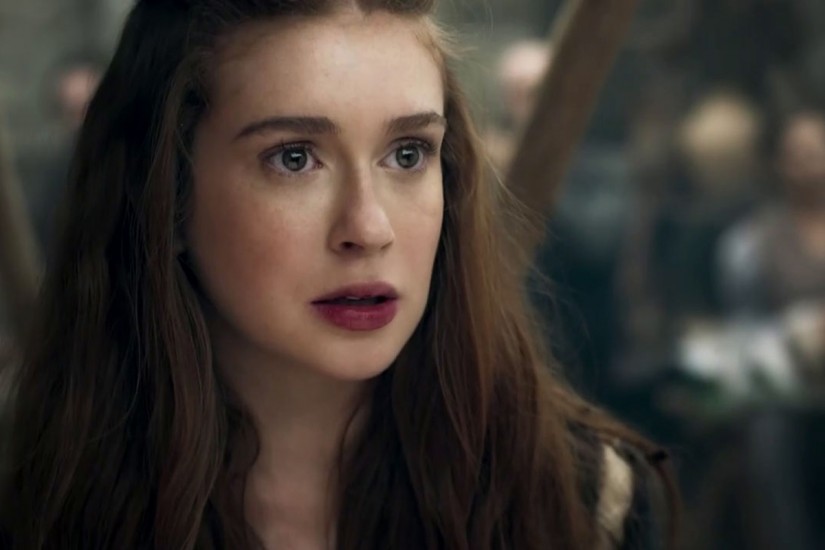 Amalia (Marina Ruy Barbosa) de Deus Salve o Rei