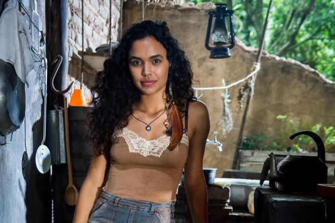 Cleo (Giovana Cordeiro) de O Outro Lado do Paraiso