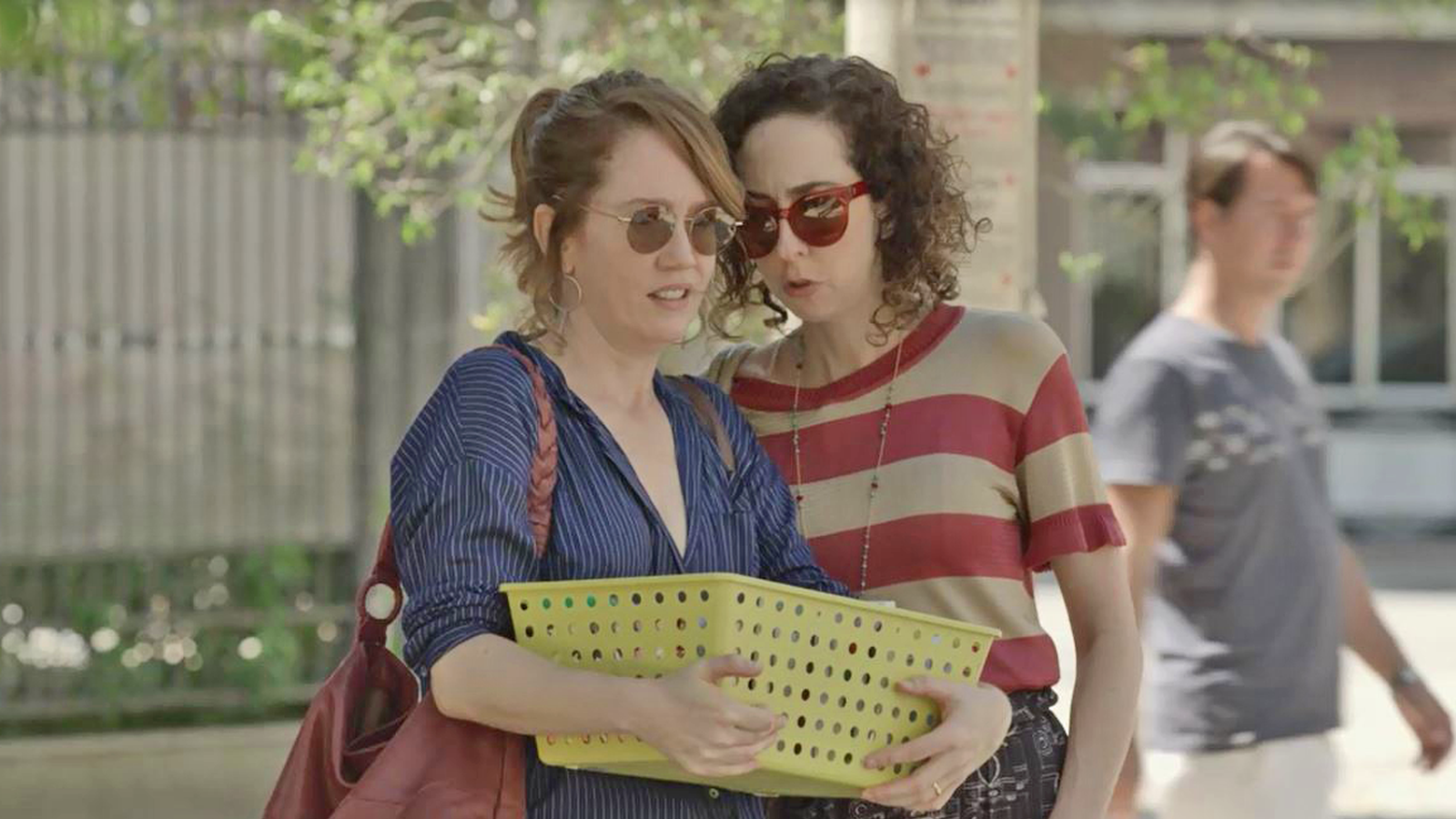 Gabriela (Camila Morgado) e Brigitte (Mariana Armellini) em Malhação: Vidas Brasileiras