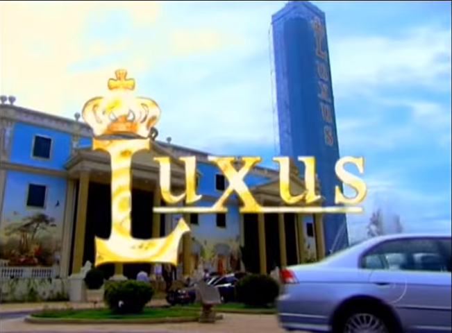 Fachada da Luxus