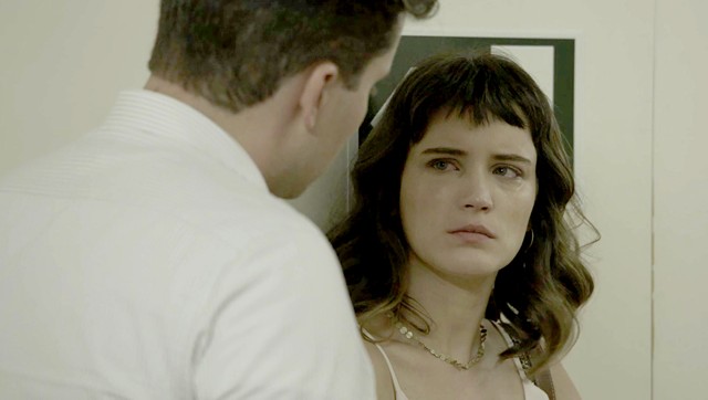 Patrick (Thiago Fragoso) e Clara (Bianca Bin) de O Outro Lado do Paraíso