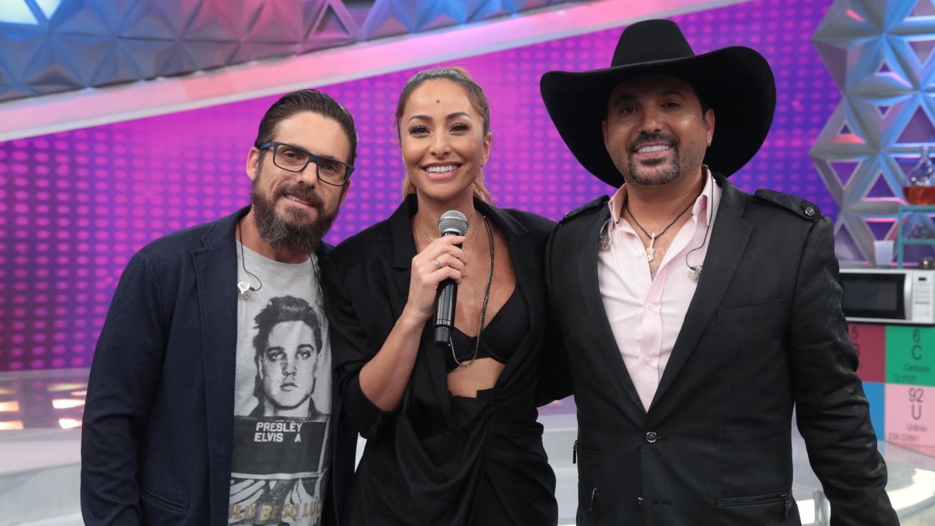 Programa da Sabrina recebe as duplas sertanejas Edson & Hudson e George Henrique & Rodrigo