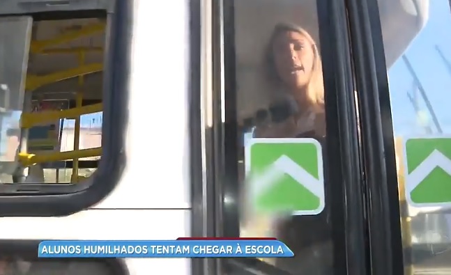 Reporter foi surpreendida durante reportagem
