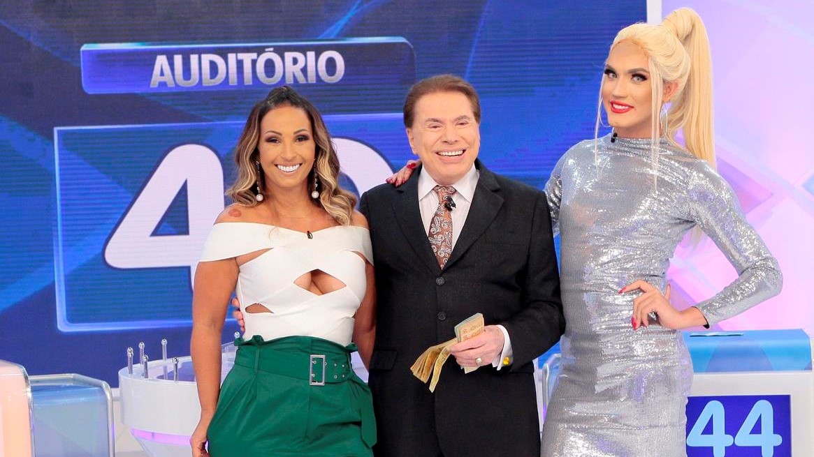 Valesca Popozuda e Aretuza Lovi no Programa Silvio Santos