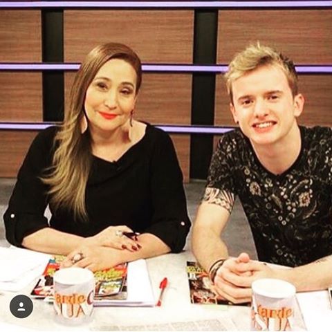 A jornalista Sonia Abrao e Aaron Tura no A Tarde É Sua (Divulgação)