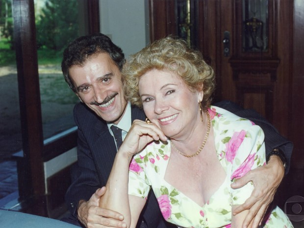 Bartô (André Valli) e Kitty (Eloísa) em Quem É Você