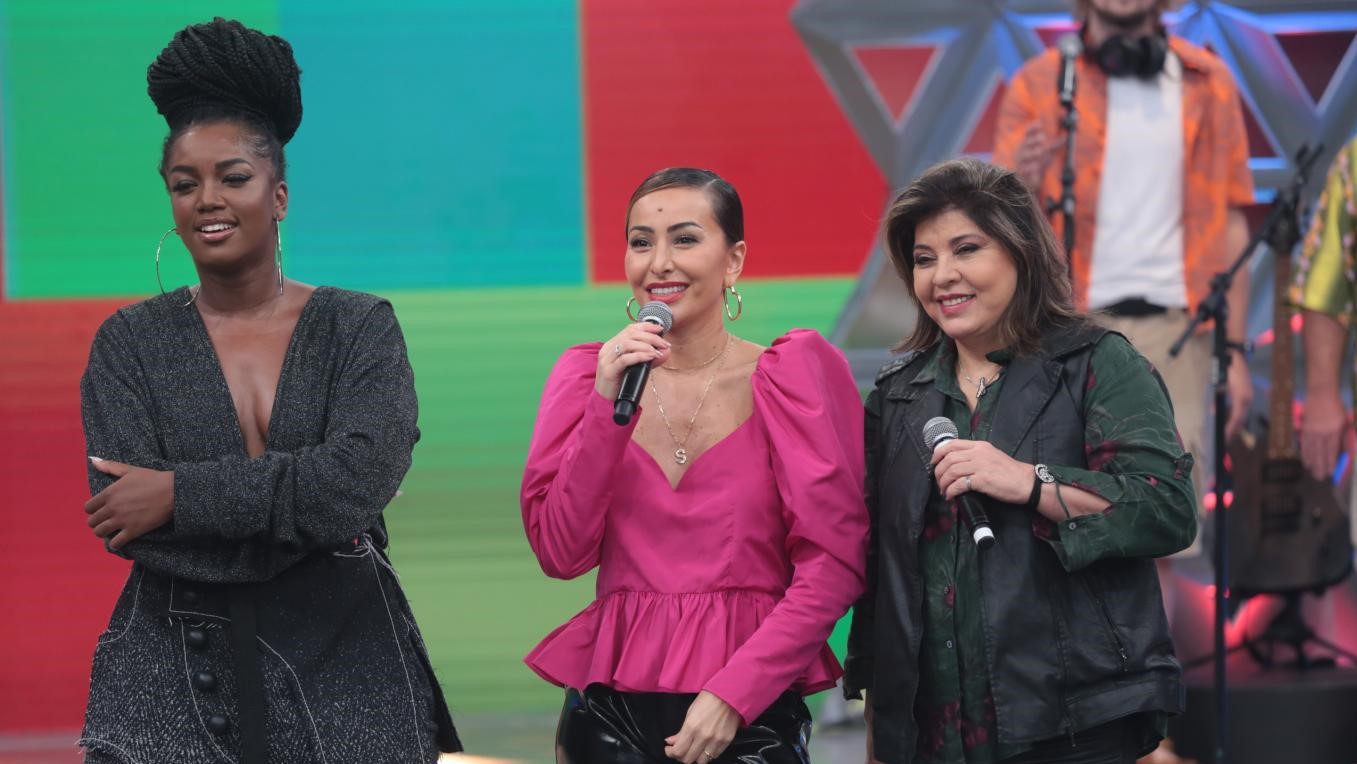Iza, Sabrina Sato e Roberta Miranda no Programa da Sabrina
