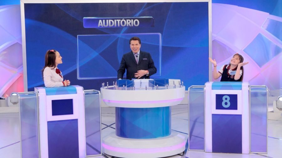 Larissa Manoela e Sophia Valverde no Programa Silvio Santos