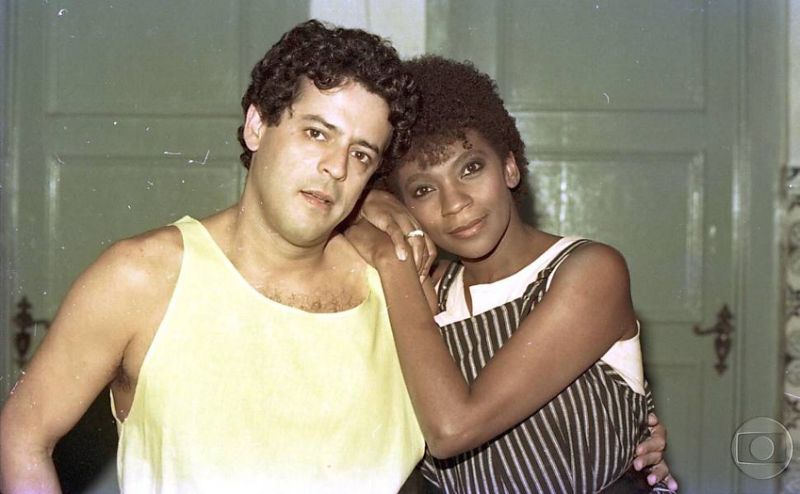 Marcos Paulo e Zezé Motta em Corpo a Corpo