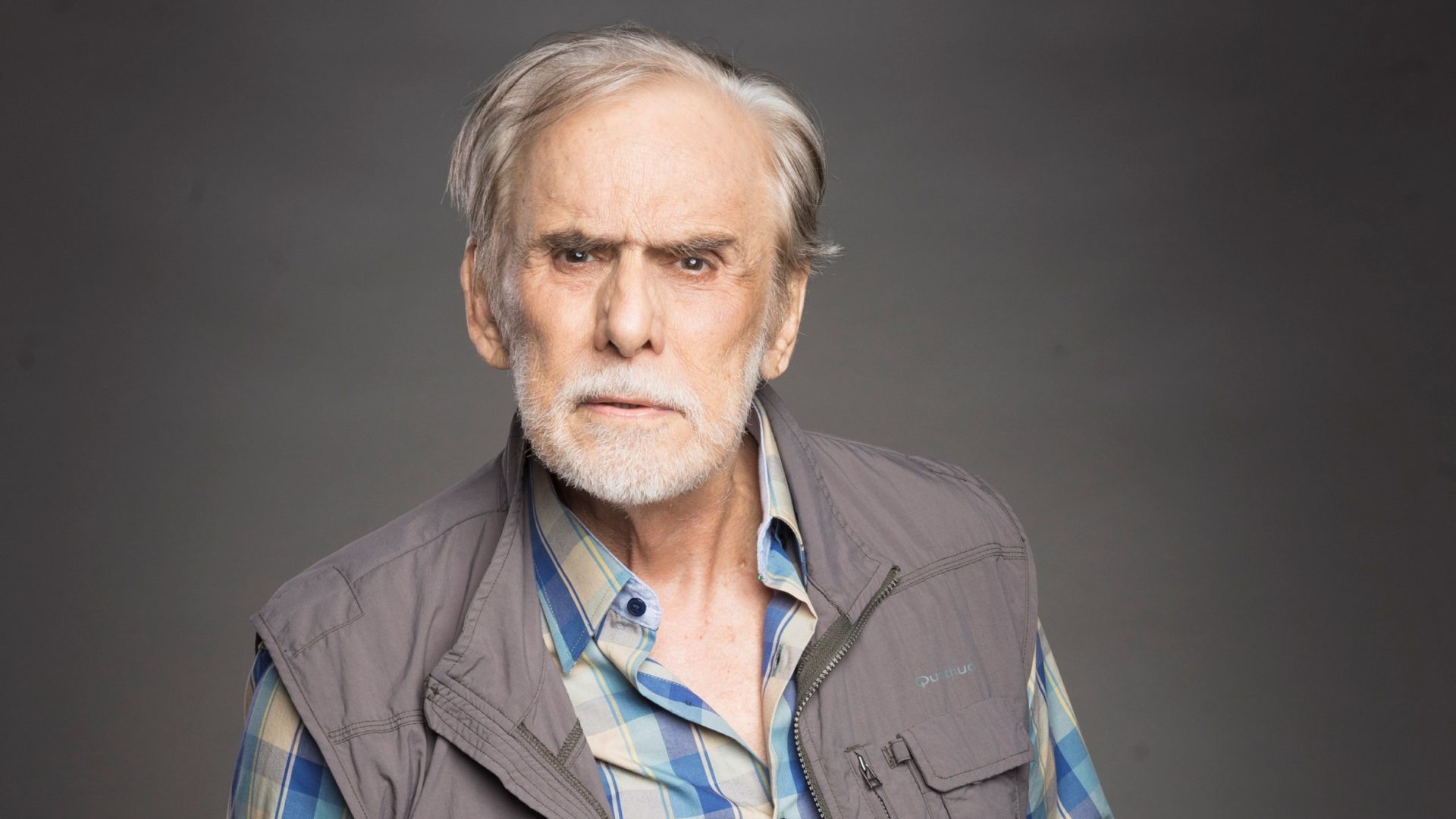 Nestor (Francisco Cuoco) em Segundo Sol