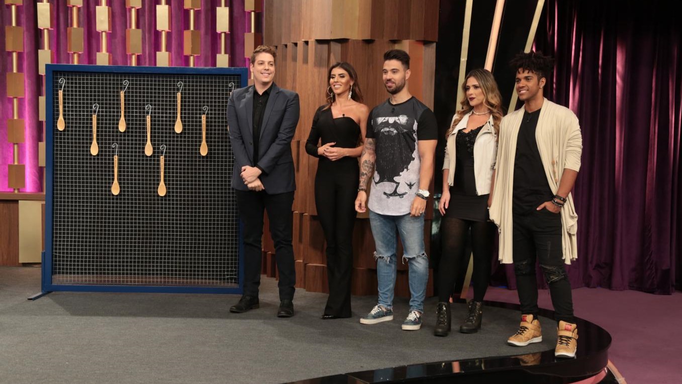 Eliminados do Power Couple, participam do Programa do Porchat