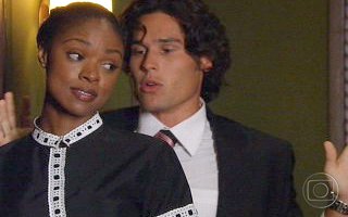 Sabrina (Chris Vianna) e Barrentinho (Dudu Azevedo) de Duas Caras