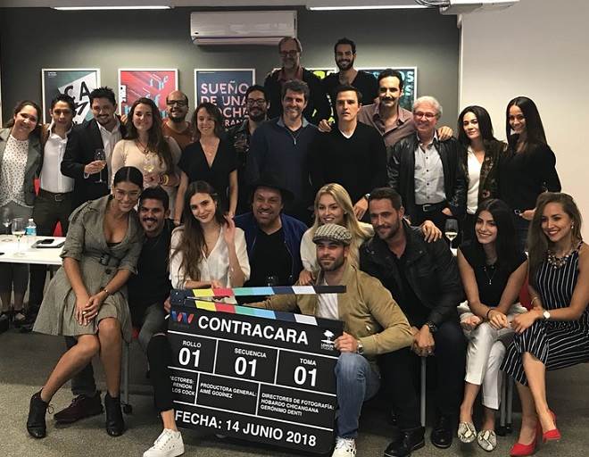 Angelique Boyer se reúne com o elenco de Contracara